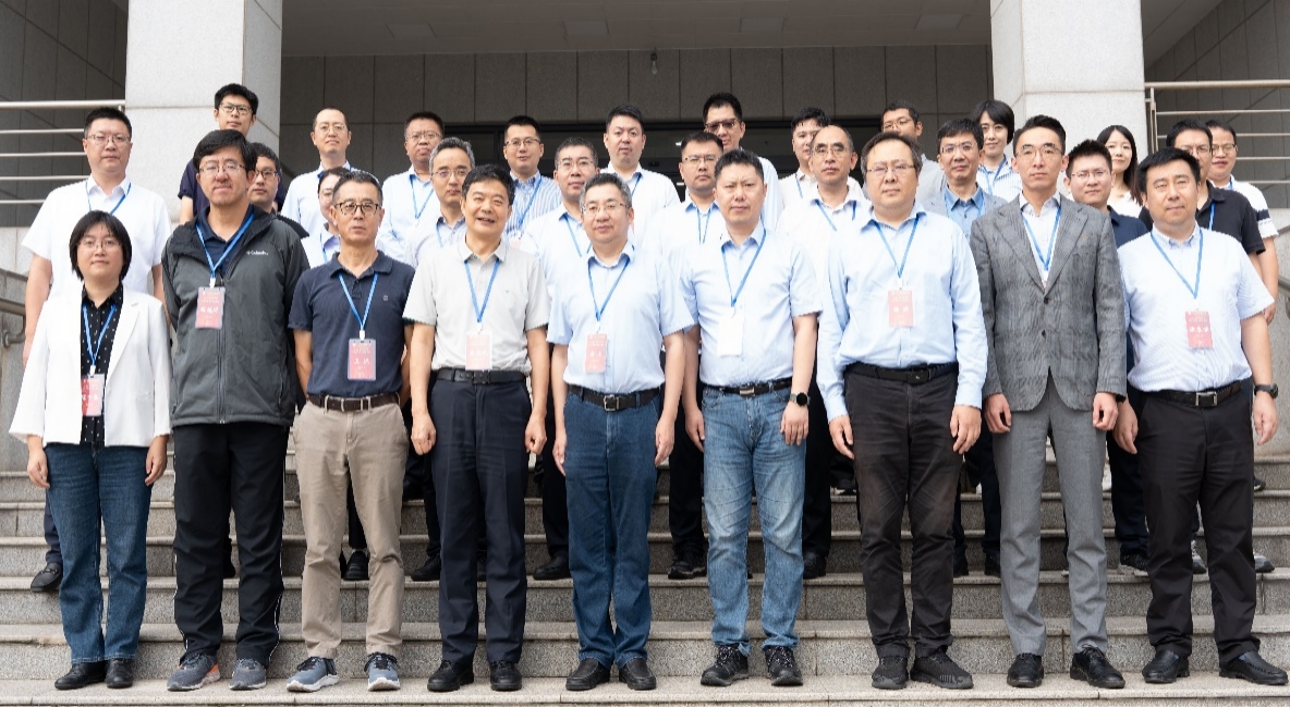 伟德国际victor1946化学前沿双边学术论坛成功举办